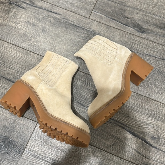 NEW • Jeffrey Campbell •Tuckee Ankle Boot Natural Sand Suede Platform Heel 10 - Picture 6 of 7